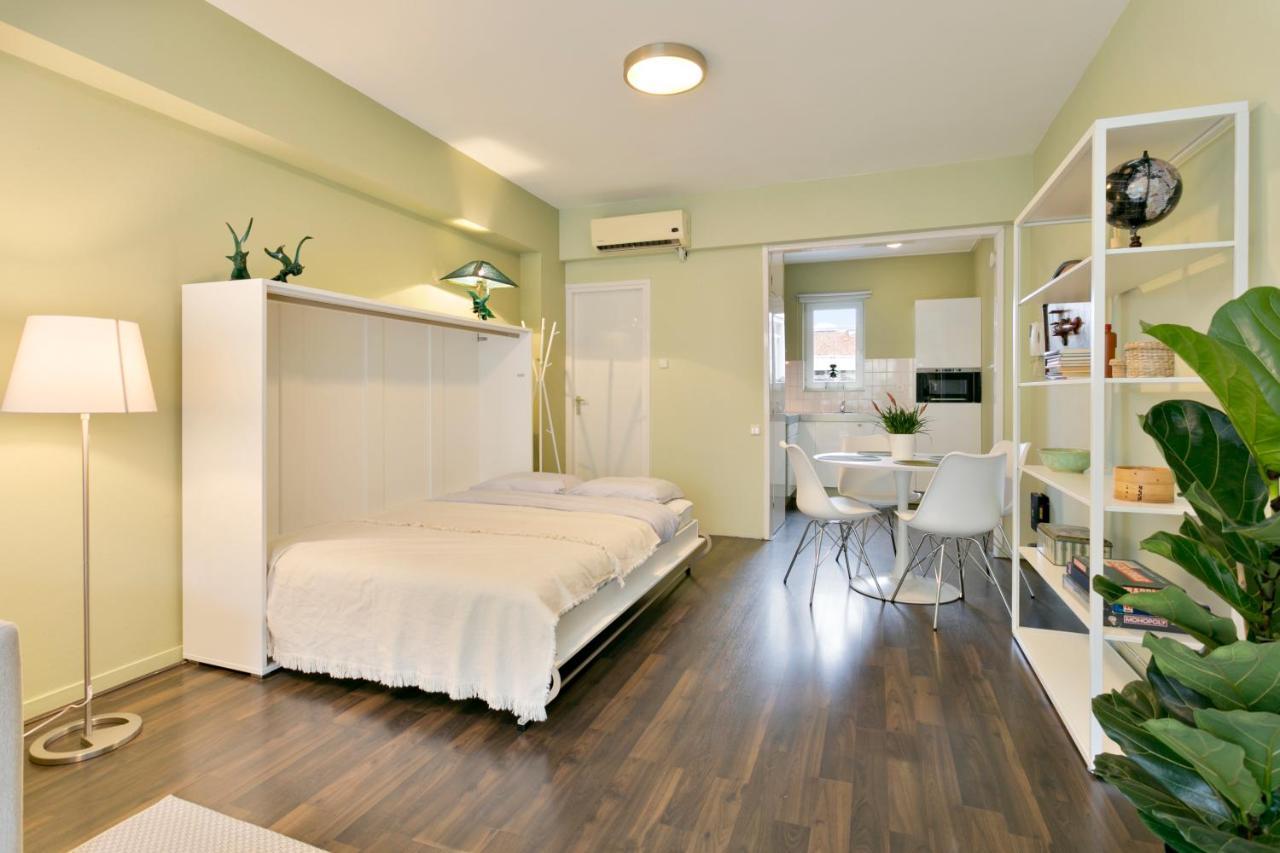 Studio In City Center With Terrace, Netflix - Wifi Antwerp Luaran gambar