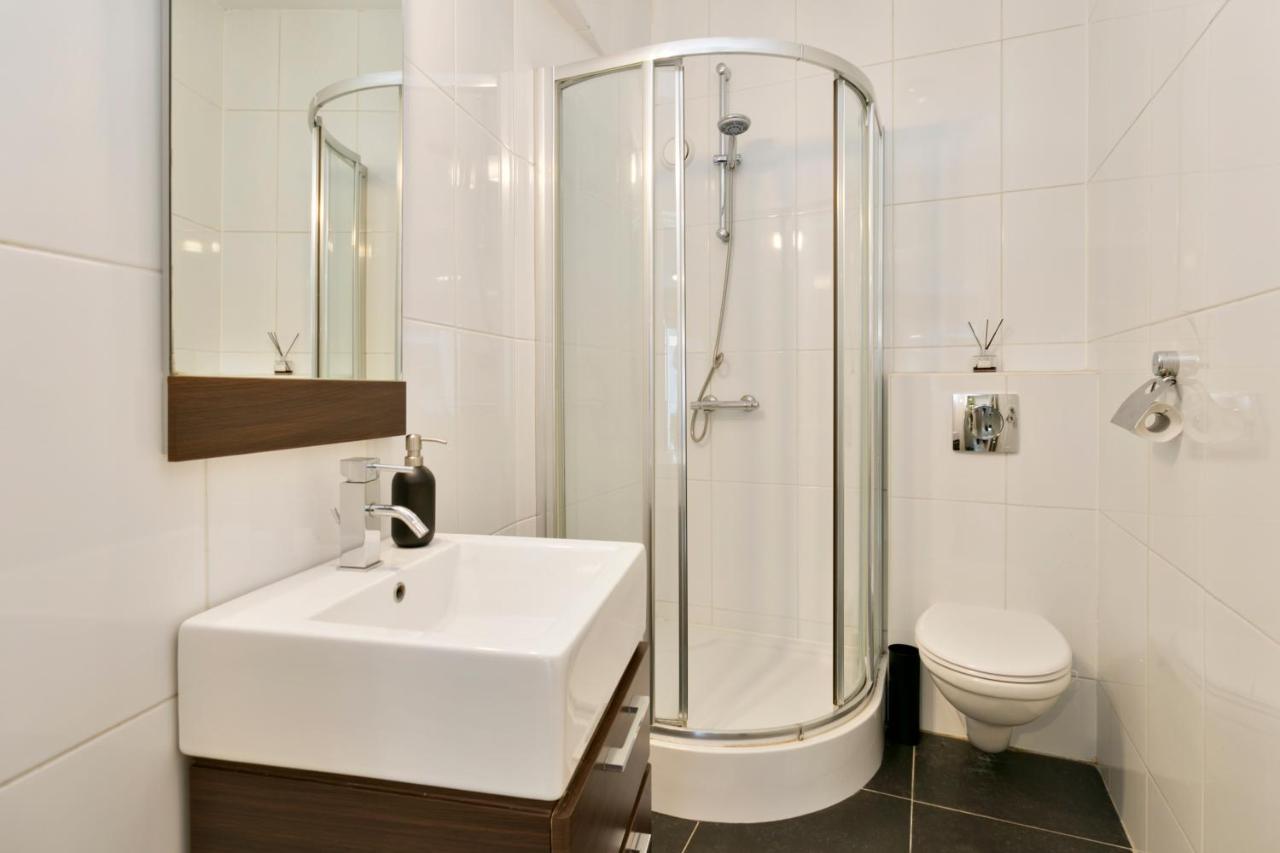 Studio In City Center With Terrace, Netflix - Wifi Antwerp Luaran gambar